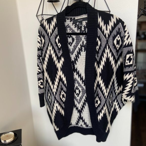 Forever 21 Sweaters - ✨HOST PICK✨Aztec Open Front Cardigan
